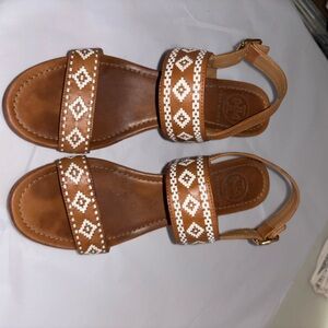 Tory Burch  Sz 9 Tan and White Patterned Sandals